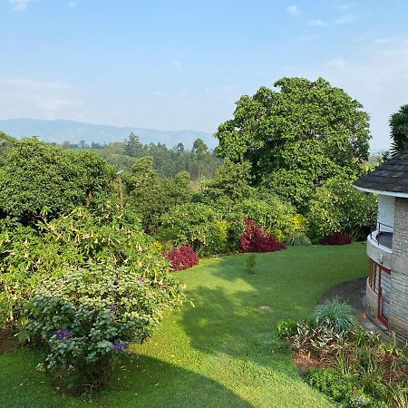 Koi Koi, Fort Portal Hotel Kasusu Exterior photo