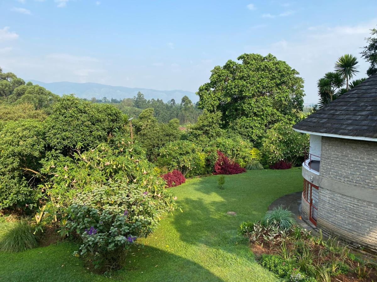 Koi Koi, Fort Portal Hotel Kasusu Exterior photo